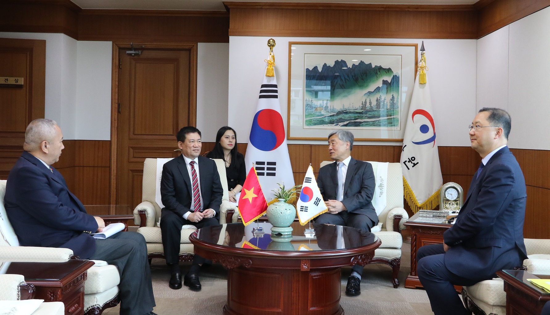 Hình ảnh Tổng Kiểm toán Nhà nước Hồ Đức Phớc thăm và làm việc tại Hàn Quốc